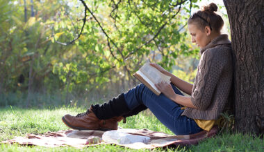 Child protection expert calls for rating system for YA books