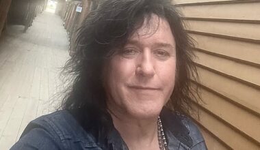Norwegian rock singer Åge Sten 'Glam' Nilsen (pictured) has apologised after he was publicly called out by presenter Julia Morris for groping her during a live interview at the Eurovision Song Contest in 2005