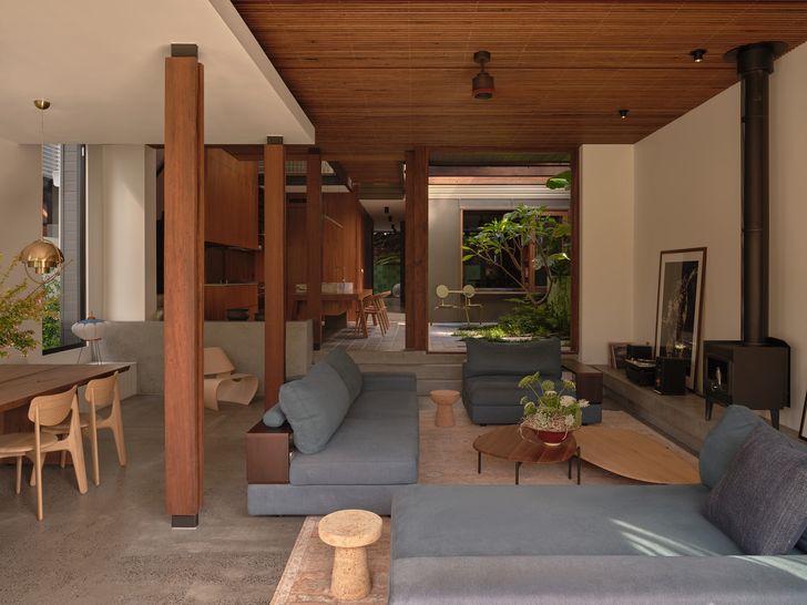 The home’s social zones are oriented around a courtyard, which provides much-needed private outdoor space.