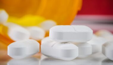 Pharmacists limiting prescriptions due to shortage of common painkillers - CTV News