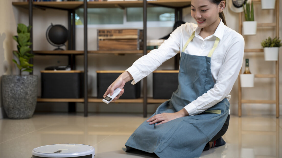Intelligent vacuum cleaner