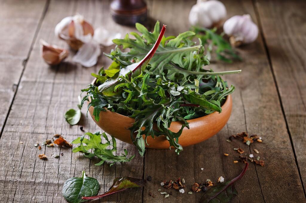 Green diet helps digestion (Photo: Shutterstock) עלים ירוקים