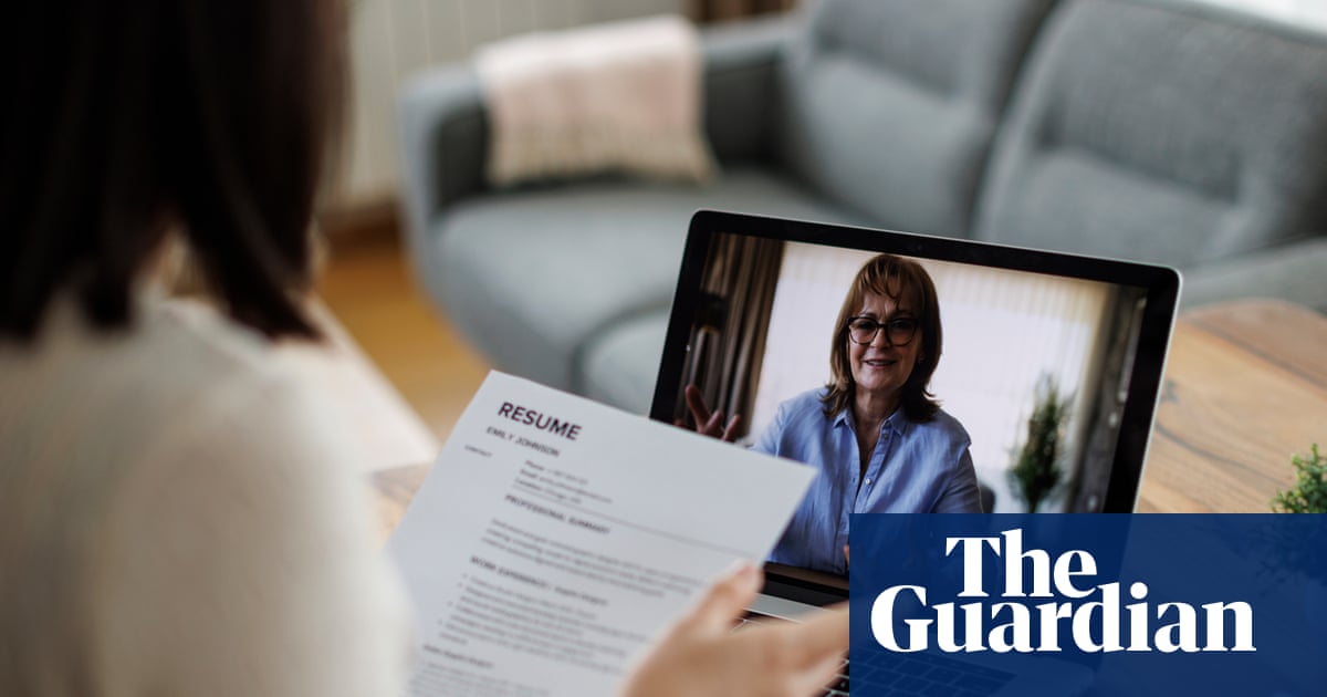 The $10,000 job search: why people are paying a small fortune to find work | Job hunting