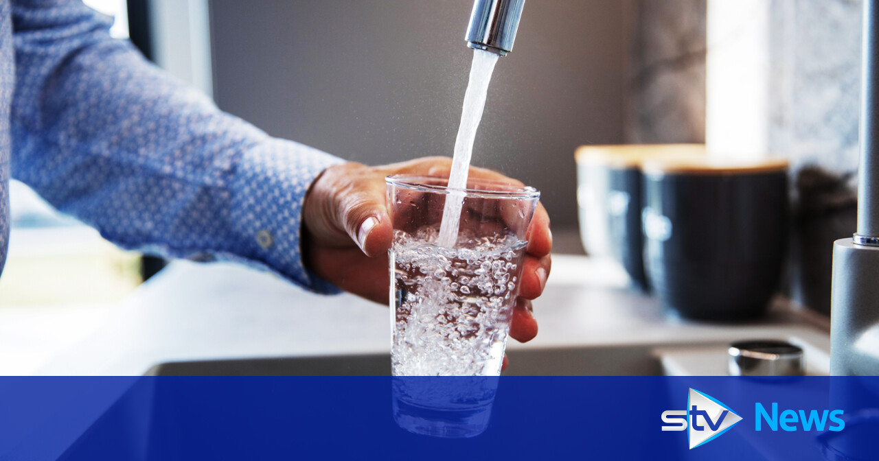 Not drinking enough water causes greater biological response to stress – study