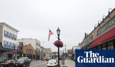 First the great migration, now the big hold: why workers are staying put | US small business