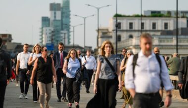 One in ten businesses see staff quit over office working demands