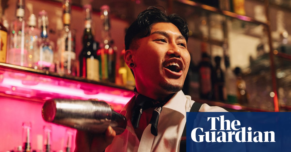 UK students: are you working a full-time job while studying? | Students