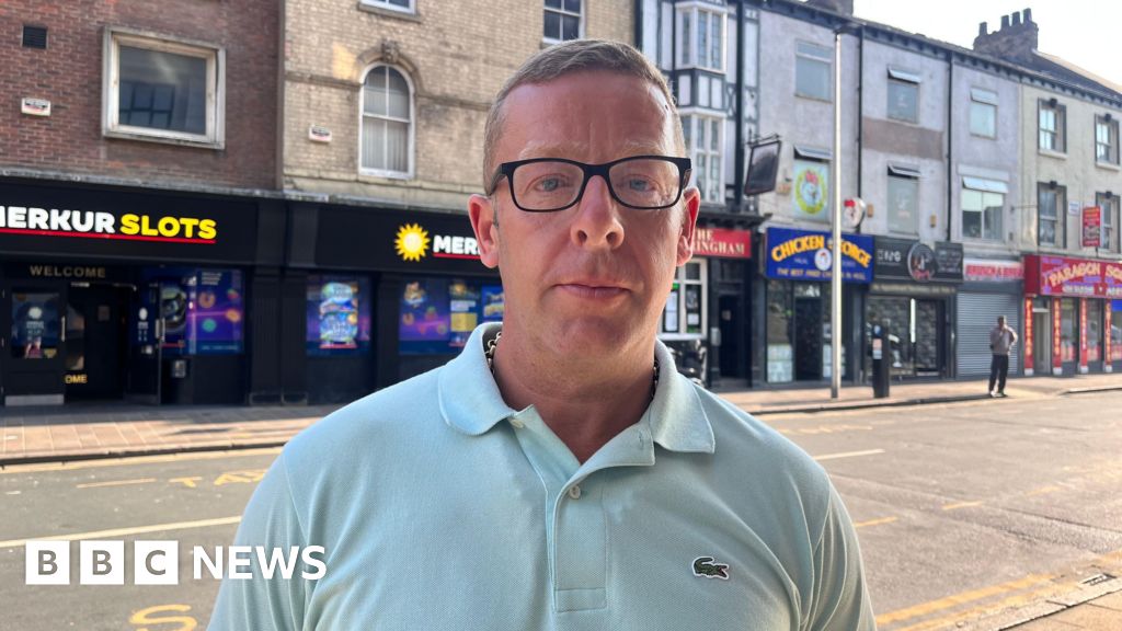 '24-hour slots arcades preying on the vulnerable,' says Hull man