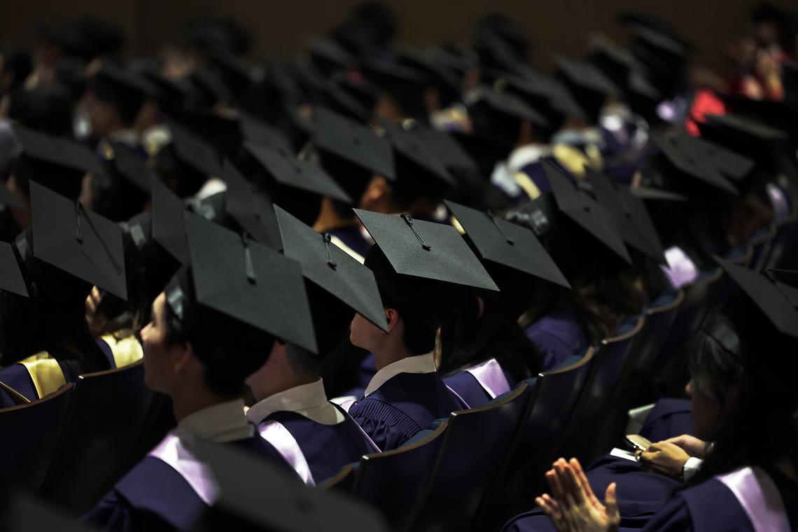 Trainees completing their studies in 2025 but receiving their certification in 2026 are also eligible.