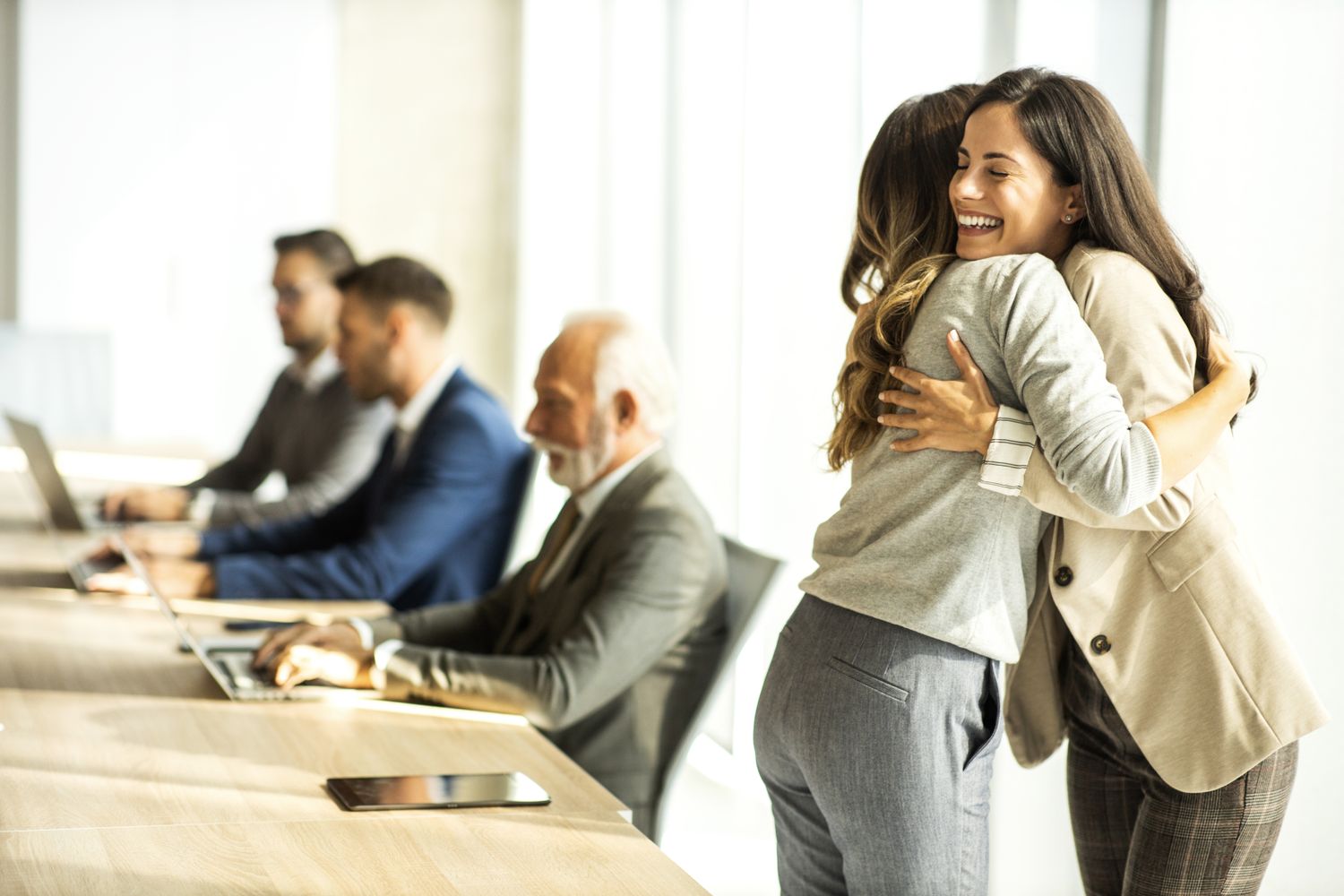 Are You a 'Job Hugger'? Fear of the Labor Market Is Keeping Many from Moving On