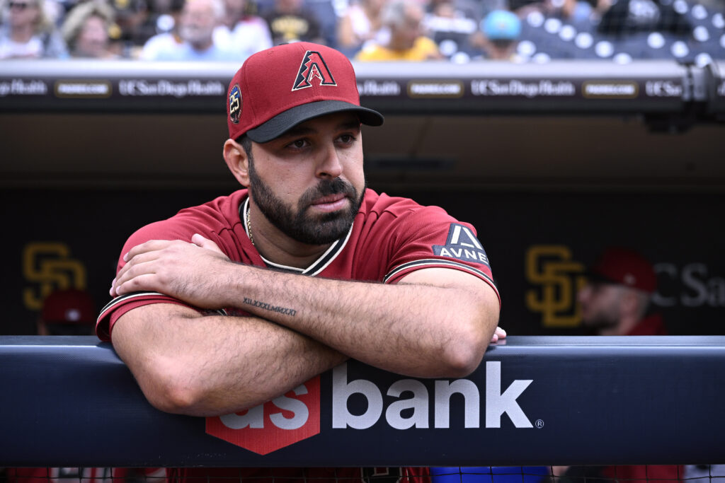 Diamondbacks Sign Nabil Crismatt To Minor League Deal