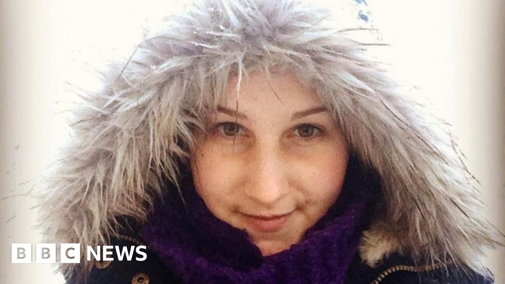 Family calls for NHS 111 procedure changes after daughter's death