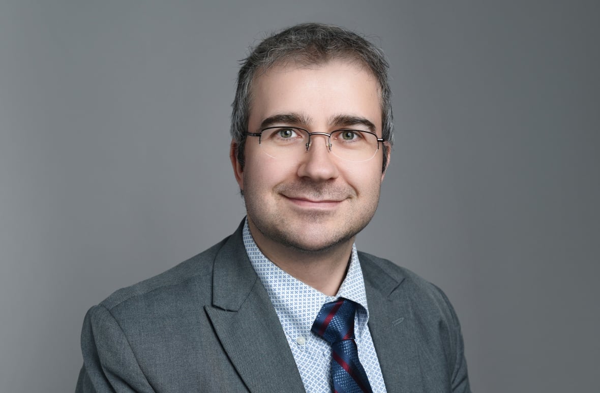 Andrew Monkhouse headshot