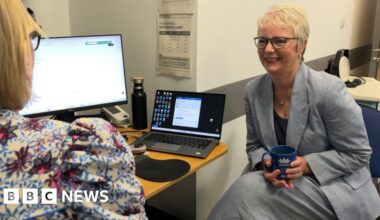 Health minister visits Bristol GP surgery using AI for notes