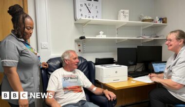Patients trial blood test for detecting early-stage cancers