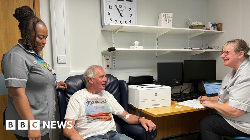 Patients trial blood test for detecting early-stage cancers