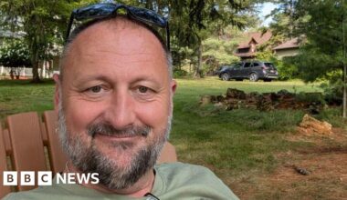 Funeral director's 'big danders' for mental health