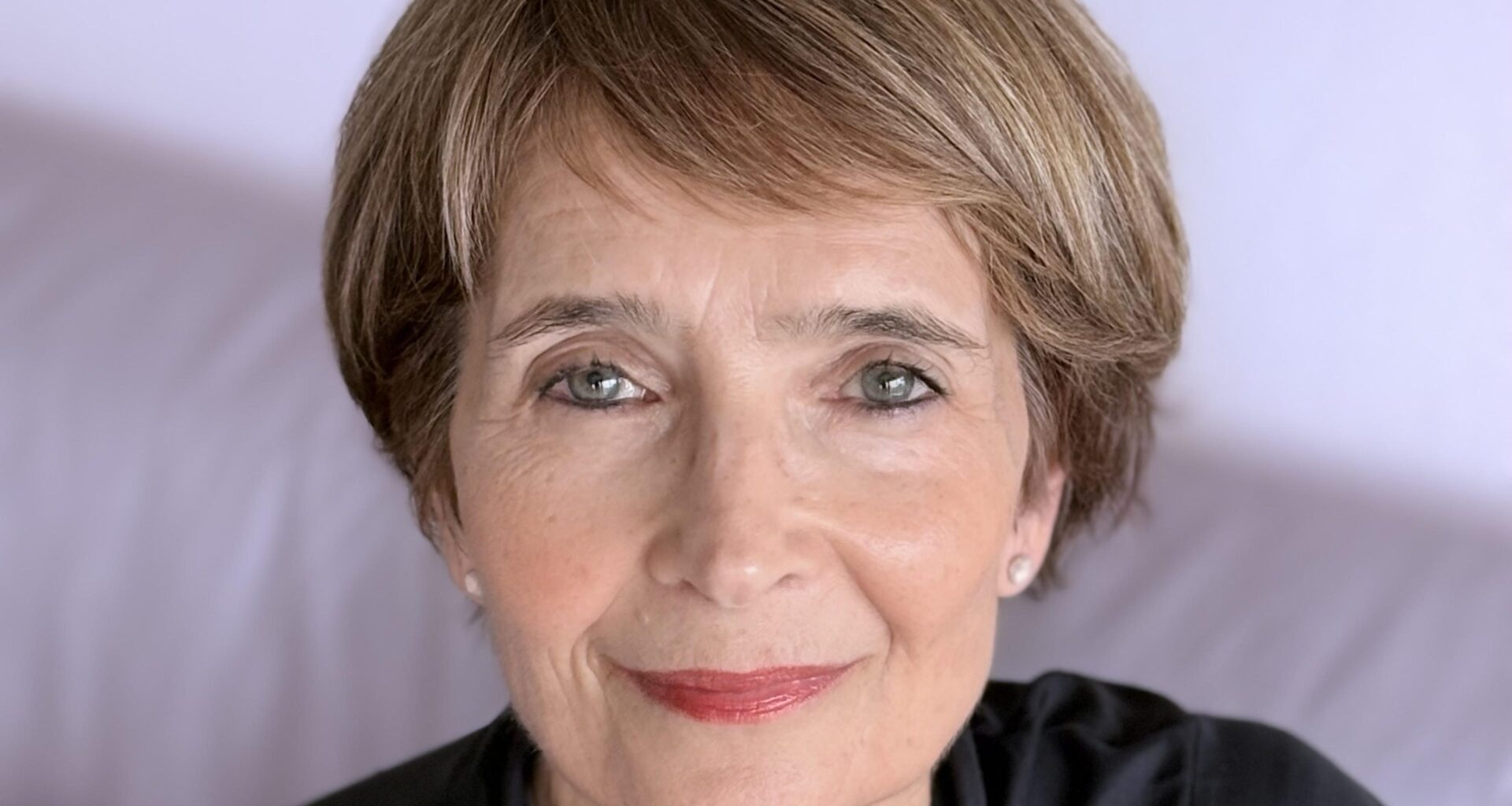 close up photo of a woman with short brown hair, Jana Wendt.