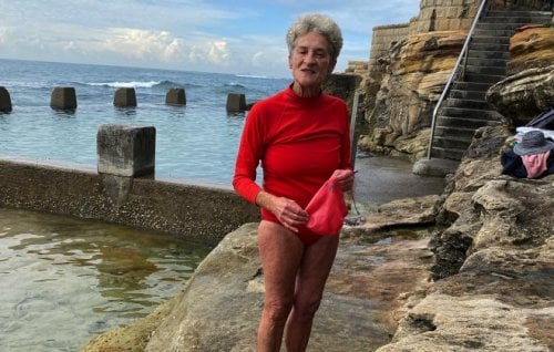 Lynne Spender swimming at Coogee. Lynne Spender swimming at Coogee.