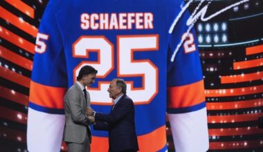 Islanders sign No. 1 pick Schaefer to 3-year, entry level contract