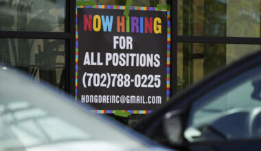 US applications for jobless benefits rise last week, but layoffs remain historically low