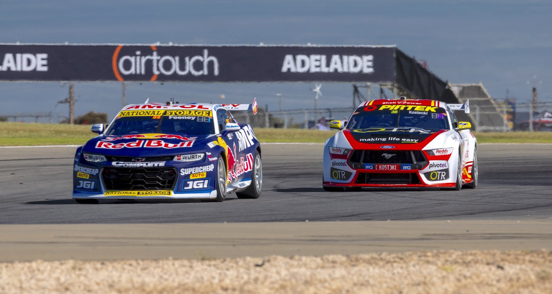 How 270km/h scare helped Hazelwood execute Whincup ambush - Repco Supercars Championship