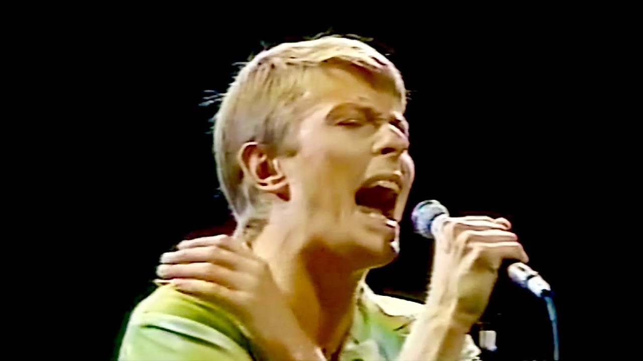 David Bowie • Fame • Live 1978 - YouTube