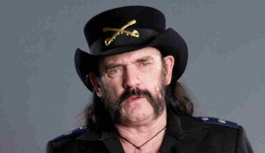 Lemmy posing for a photograph in 2011