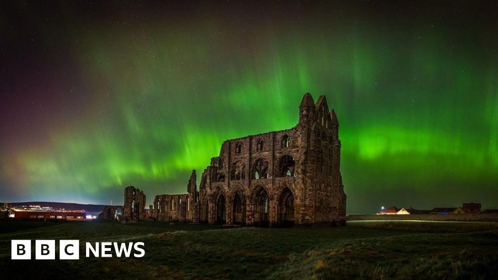 Expert tips on how you can see and photograph the aurora