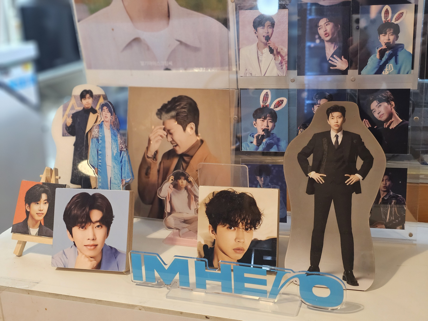Merchandise of trot singer Lim Young-woong is displayed at fan Kim Mi-ra's restaurant in eastern Seoul on Sept. 11. [SHIN HA-NEE]