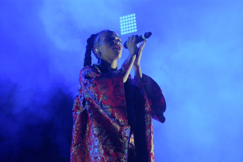FKA Twigs Announces New Album EUSEXUA Afterglow For November 2025 Release, Shares New Single & Video “Cheap Hotel”