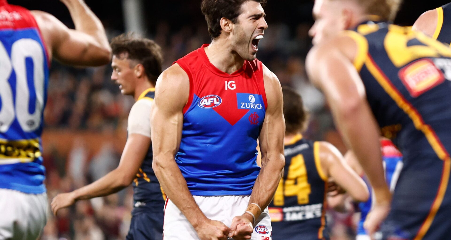 Melbourne superstar to meet with rival: AFL trade news - AFL News