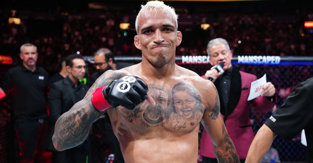 Oliveira rips ‘pathetic’ lightweights for turning down UFC Rio spot