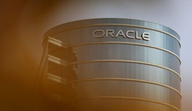 Oracle’s sudden AI stardom is giving 1999 energy