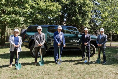 A proud moment for telMAX as it breaks ground in Markham, setting the foundation for faster, more reliable internet for years to come. From left: Heather Tippin, Chief Operations Officer, John Armstrong, VP Government Affairs, Frank Scarpitti, Mayor of Markham, Michael Strople, President and CEO, Bradley Fisher, Chief Revenue Officer.