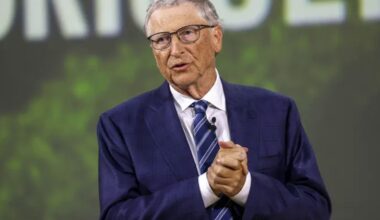 The three careers to study to avoid being replaced by artificial intelligence, according to Bill Gates