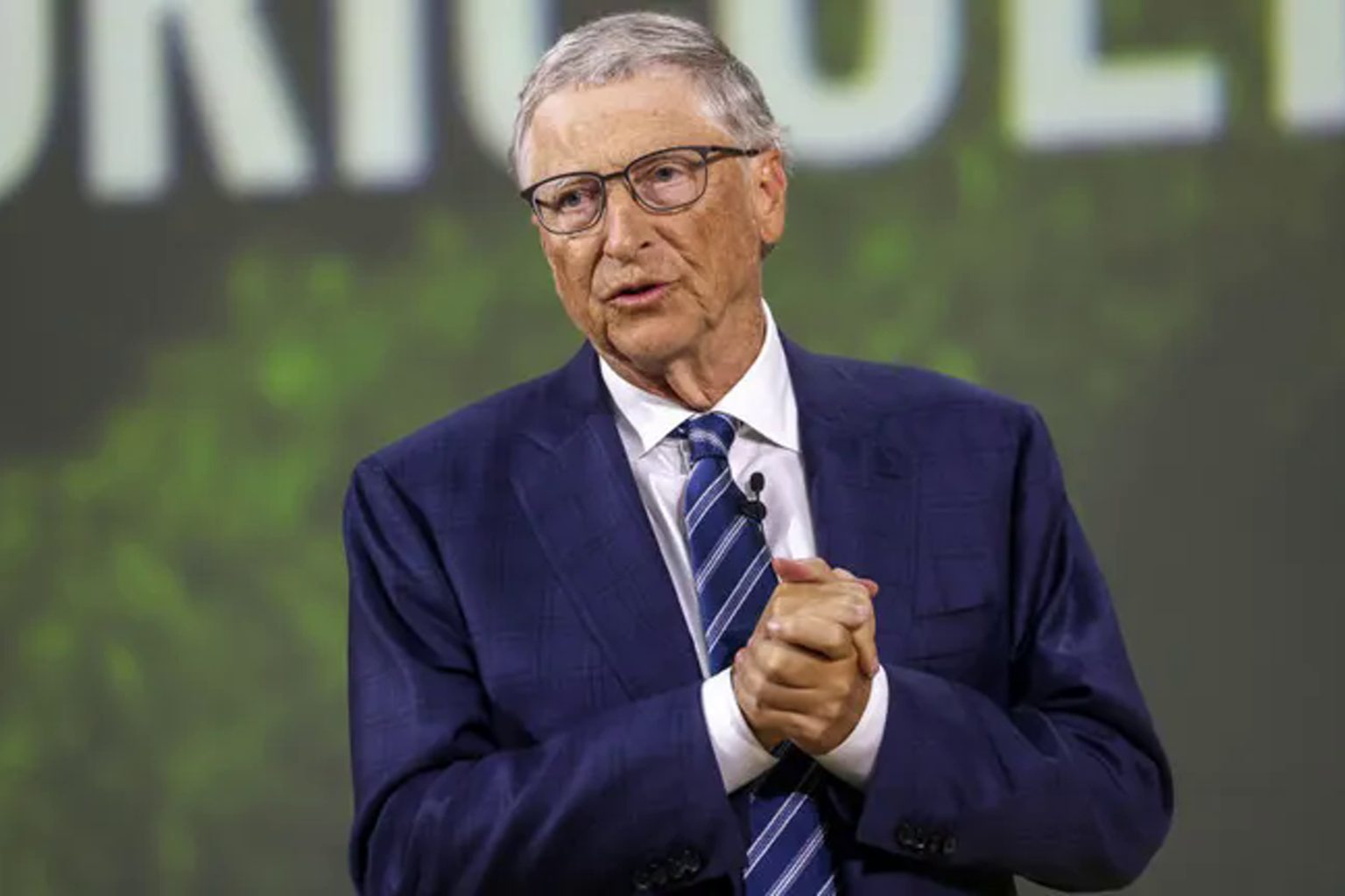 The three careers to study to avoid being replaced by artificial intelligence, according to Bill Gates