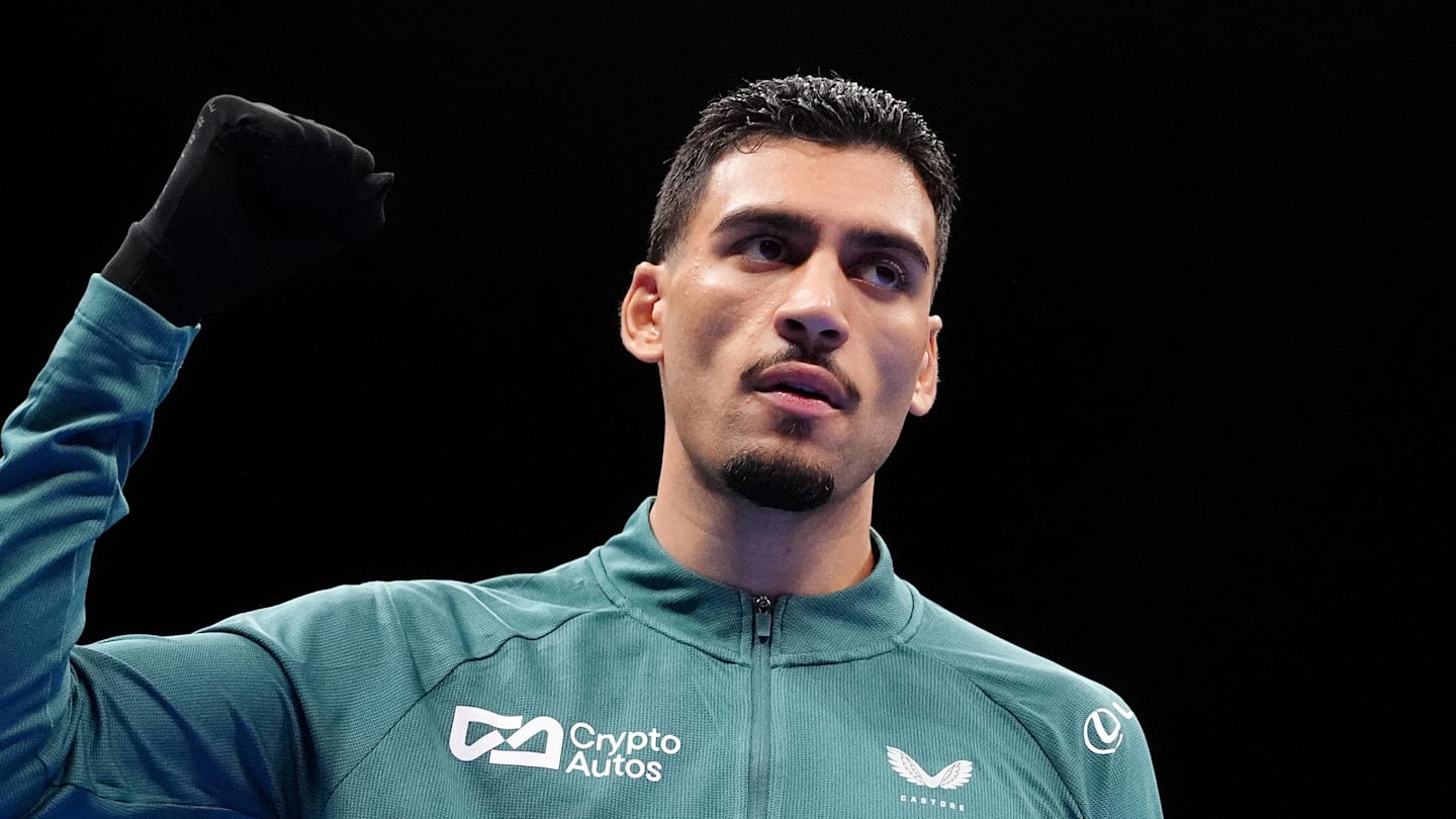 Hamzah Sheeraz Makes Career Decision Following Canelo Alvarez Surgery News