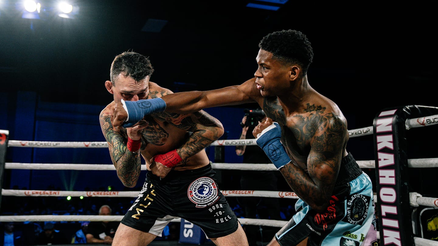 BKFC Fighter Literally Plays Chess Between Rounds Moments Before 2nd-Round KO