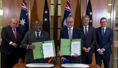 Today’s News Headlines: Australia and Papa New Guinea sign defence treaty