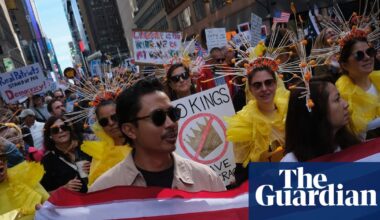 Trump reposts AI-generated video of plane dumping sludge on No Kings protesters | Donald Trump