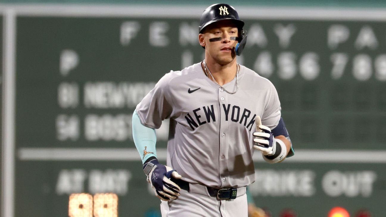 Aaron Judge doesn't rule out offseason right elbow surgery