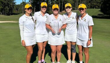 Duval Earns Co-Title as Women's Golf Ties for Third