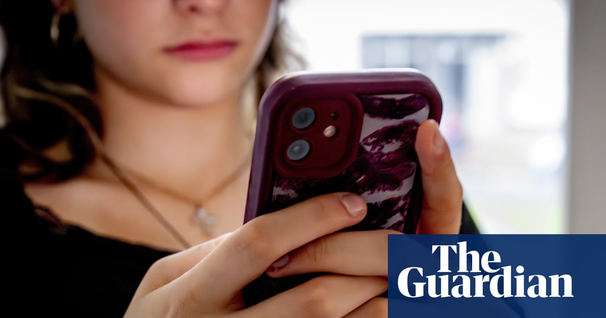 AI chatbots are hurting children, Australian education minister warns as anti-bullying plan announced | Artificial intelligence (AI)