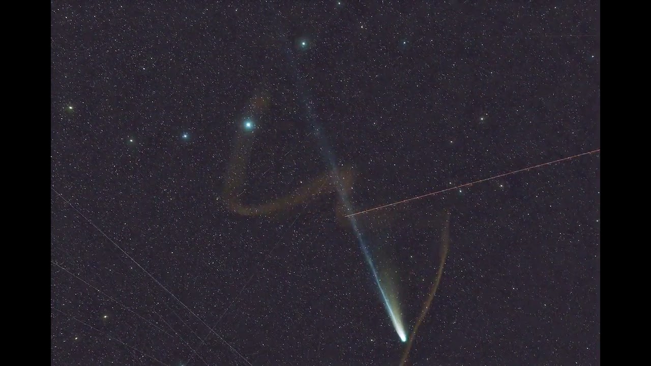 Comet C/2025 A6 Lemmon and red meteor afterglow - YouTube