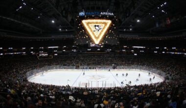 Fan at Penguins game hospitalized after fall from upper level