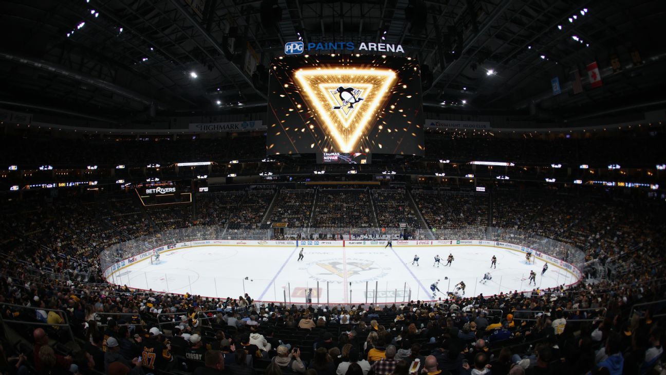 Fan at Penguins game hospitalized after fall from upper level