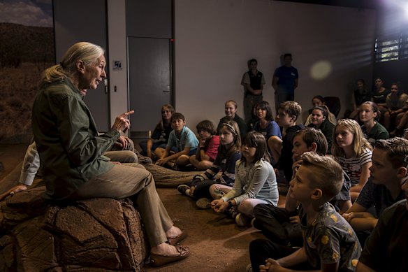 Goodall addressing a group of children at Taronga Zoo in 2019.