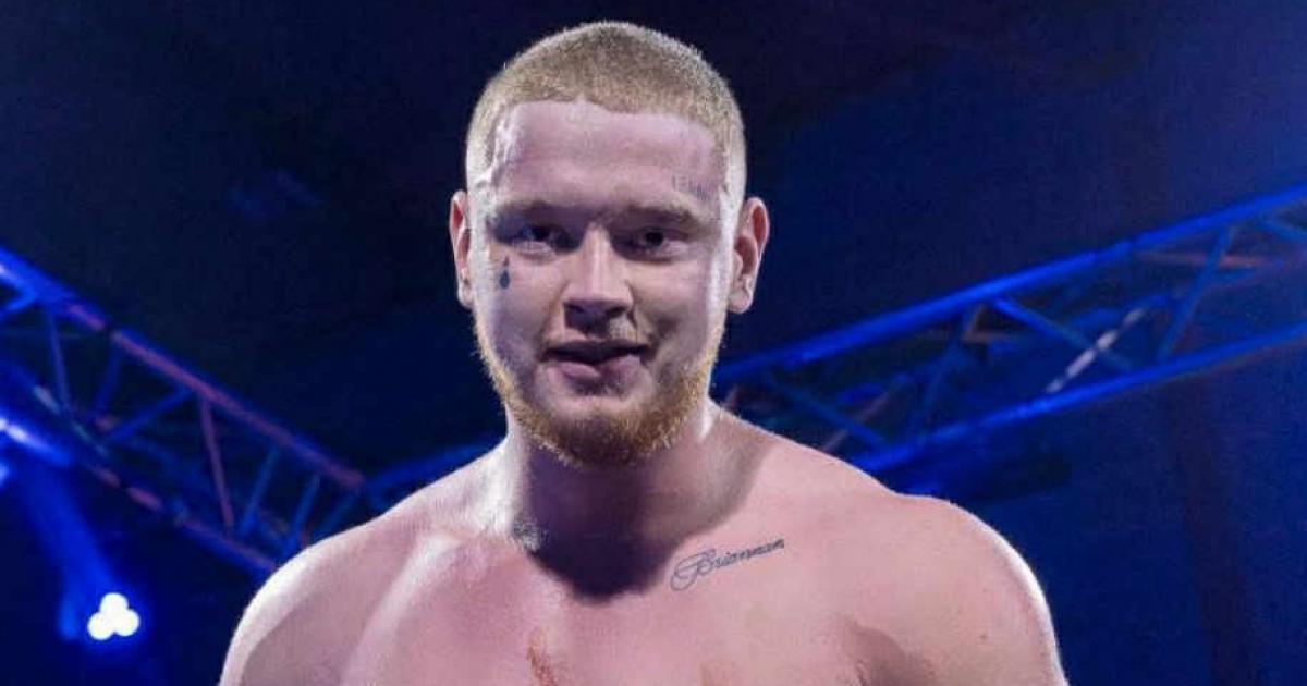 Connor O'Rourke wins world heavyweight hybrid boxing belt