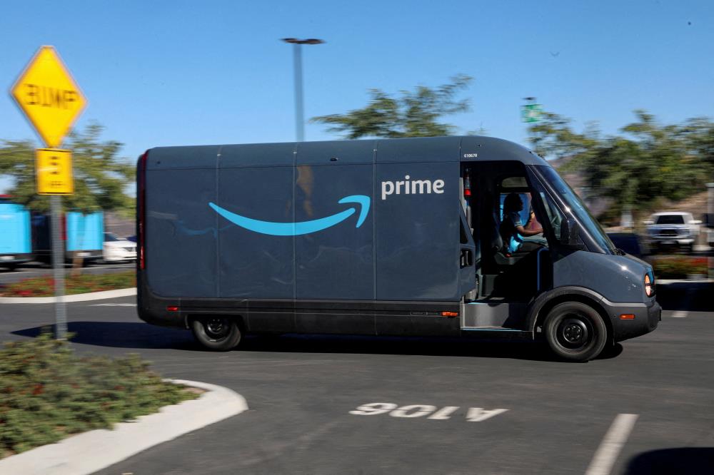Amazon sees faster delivery speeds with driver eyeglasses, AI